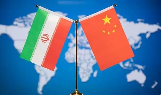 چین پڑوسی ممالک کو نشانہ نہ بنانے پر ایران کو سراہتا ہے، وانگ ای